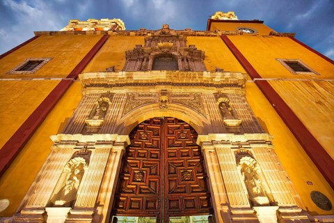 Entrance of Basilica of Our Lady of Guanajuato (Basílica de Nuestra Senora de Guanajuato)