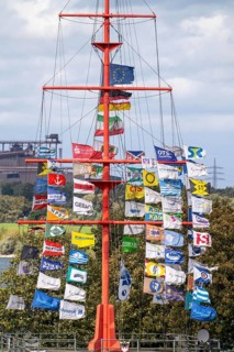 Flagpole on the Mühlenweide, on the Rhine, 38 metre high faithful replica of the mast of a
