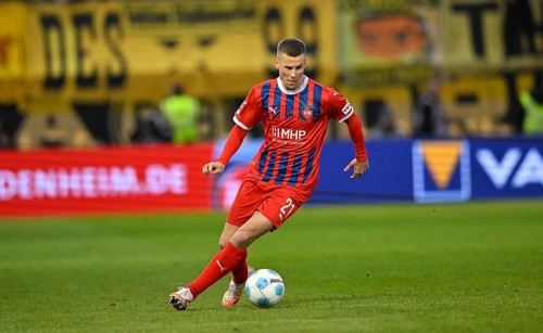 Adrian Beck 1. FC Heidenheim 1846 FCH (21) Action on the ball Voith-Arena, Heidenheim,