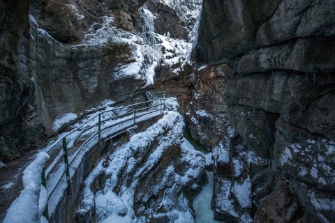 Winter, snowy landscape, hiking trail through the Breitachklamm gorge near Oberstdorf, Oberallgäu,