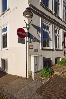 Facade of a house, window, lantern, sidelight, street Großer Bauhof, Old Town, Hanseatic City of