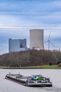The UNIPER coal-fired power plant Datteln 4, power plant unit and cooling tower, Nordex N149/5.X