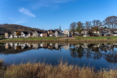 Bodenwerder and the Weser, Lower Saxony, Germany, Europe