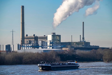 The Lausward combined heat and power plant in Düsseldorf, gas and steam turbine power plant,