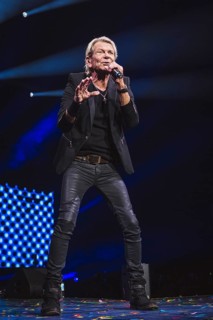 Matthias Reim at the Schlagernacht des Jahres live on Das Original Tour in the Berlin Uber Arena on