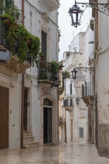 Alley in Martina Franca, rainy weather, Apulia, Southern Italy, Italy, Europe