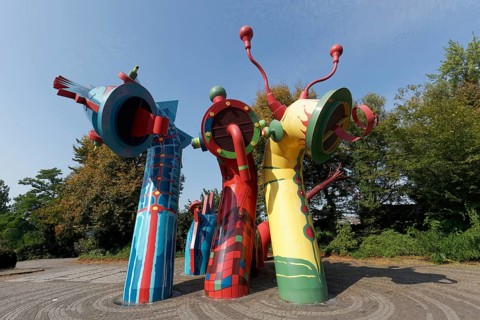 Sculpture of the Nessy family in bright colours, sea monster, aeration structure for Düsseldorf's