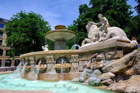 Wittelsbach Fountain by Adolf von Hildebrand, 1859, Lenbachplatz, Munich, Upper Bavaria, Bavaria,