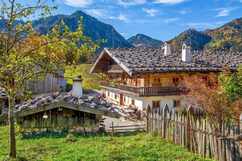 Markus Wasmeier Farm Museum in autumn, Schliersee, Mangfall mountains, Upper Bavaria, Bavaria,