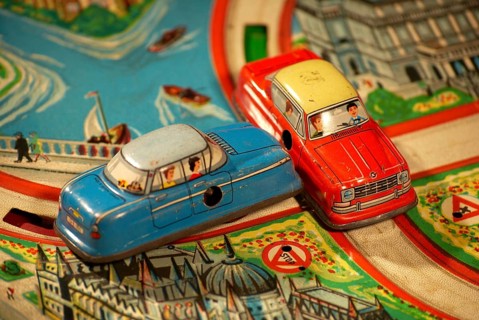 Road traffic, automobile, collision at intersection, shown with model cars made of tin, Hamburg,