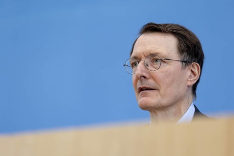 Karl Lauterbach (SPD), Federal Minister of Health, recorded during the press conference on the
