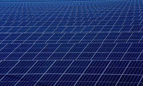 Vopak Solarpark Eemshaven, 19 hectares of solar modules with a capacity of 25 megawatts, around the