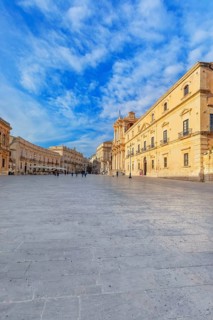 Piazza Duomo, Ortygia, Syracuse, Sicily, Italy, Europe