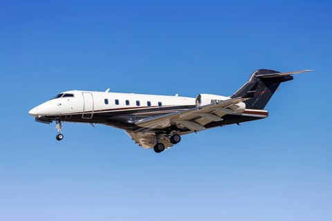A Bombardier Challenger 300 Flexjet aircraft with the registration number N517FX at Las Vegas