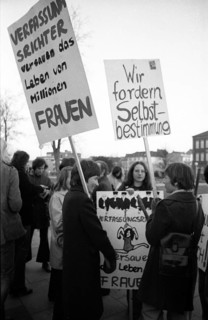 The woman's protests of the SPD, DGB and DKP against the abortion paragraph 218 on 26.2.1975 in