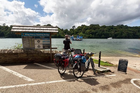 Cyclists, cyclists with e-bikes at the jetty of the King Harry Floating Bridge, chain ferry on