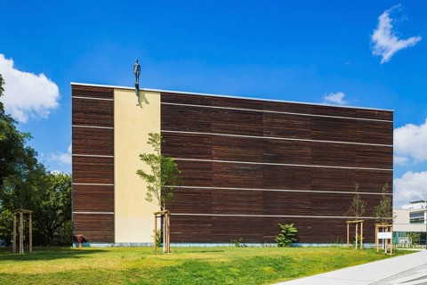 Swimming and diving hall Freiberger Platz