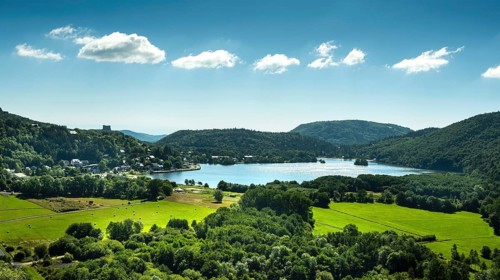 Lake Chambon and Murol castle, Regional Nature Park of the Volcanoes of Auvergne, Puy de Dome