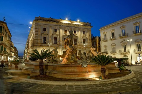 Fontana di Diana, Diana Fountain, Ortigia Island, Syracuse, Province of Syracuse, Sicily, Italy,