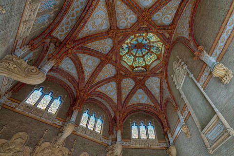 Interior view of the hall and corridors in the main building in the Hospital de la Santa Creu i