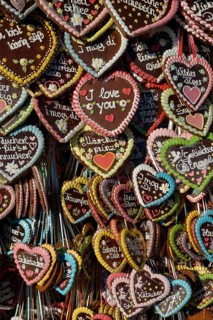 Gingerbread hearts at a stall, Oktoberfest, Munich, Upper Bavaria, Bavaria, Germany, Europe