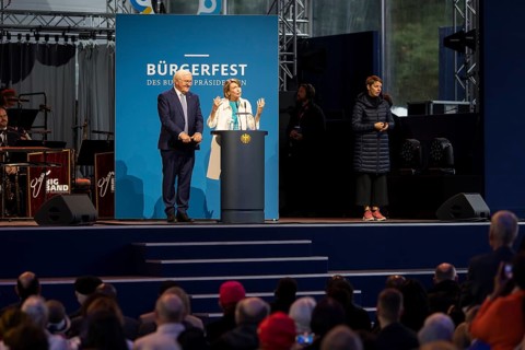 Frank-Walter Steinmeier (President of the Federal Republic of Germany) and Elke Büdenbender (woman