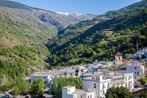 River Poqueira Gorge and village of Pampaneira, High Alpujarras, Sierra Nevada, Granada province,