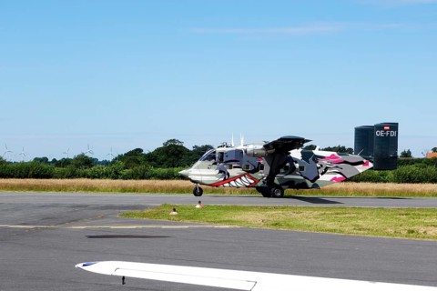 Drop aircraft, OE-FDI, Pink Boogie, skydiving aircraft, runway, Leer, East Frisia, Germany, Europe