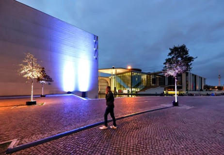 View of the Marie Elisabeth Lüders House in the centre, and the Paul Löbe House on the left,