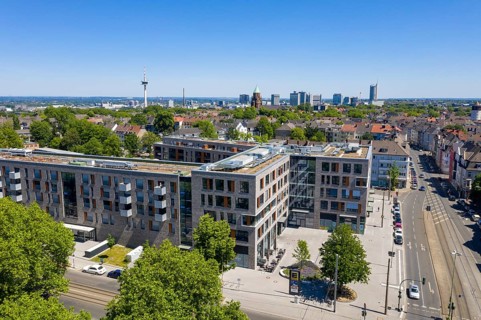 View over Essen-Holsterhausen, Holsterhauser Platz, to the north, to the skyline of the city