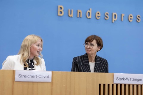 Bettina Stark-Watzinger (FDP), Federal Minister of Education and Research, and Christine