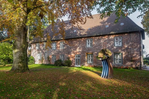 Neuenburg Castle, side view, Neuenhaus municipality of Zetel, Friesland, Lower Saxony, Germany,