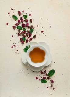 Cup of tea, damask rose, pink tea, close-up
