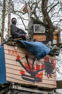 2nd day of the clearing of the hamlet Lützerath, by the police, of tree houses and huts, of climate