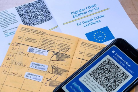 Vaccination booklet, proof of triple vaccination with the Corona vaccine from AstraZeneca and