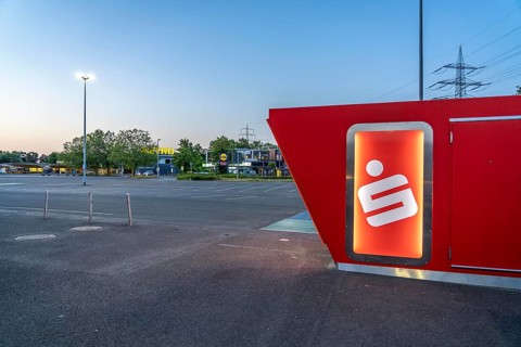 New ATM on the site of a shopping centre in Mülheim-Dümpten, free-standing, should be blast-proof,