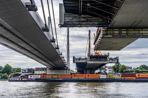 Demolition of the old A40 Rhine bridge Neuenkamp, next to it the first part of the new motorway