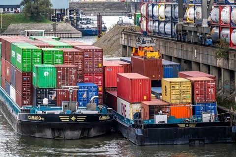 Port of Duisburg Ruhrort, Container freighter being loaded and unloaded at DeCeTe, Duisburg