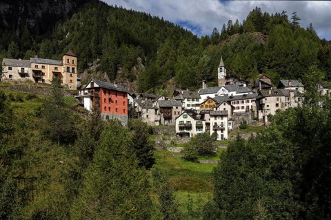 Mountain village of Fusio, Val Lavizzara, Canton Ticino, Switzerland, Europe
