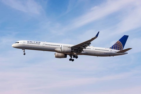 A United Airlines Boeing 757-300 aircraft with the registration number N57868 at Los Angeles