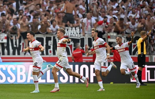 Goal celebration abian Rieder VfB Stuttgart (32) Enzo Millot VfB Stuttgart (08) Maximilian