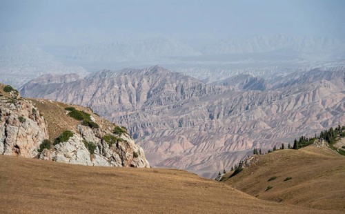 Barren mountain landscape, Moldo-Ashuu Pass, Naryn Province, Kyrgyzstan, Asia
