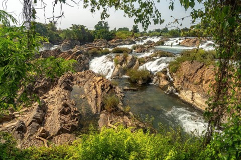 Li Phi Somphamit waterfall on the Mekong, Si Phan Don, Champasak province, Laos, Asia