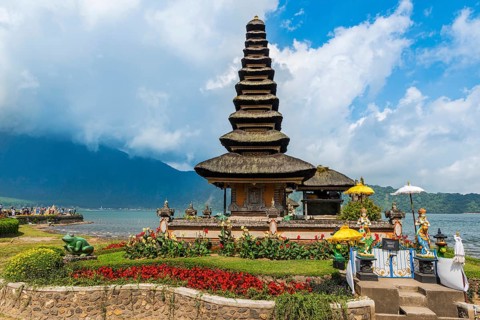 Pura Ulun Danu Bratan, attraction, Hindu temple, temple, tourism, travel, monument, pagoda, Bali,
