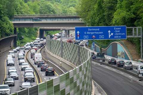 Motorway construction site on the A52 in Essen, complete refurbishment of the carriageways in both