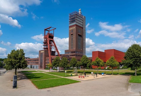 Nordsternpark, former site of Nordstern colliery, pithead tower, Nordstern tower, Hercules