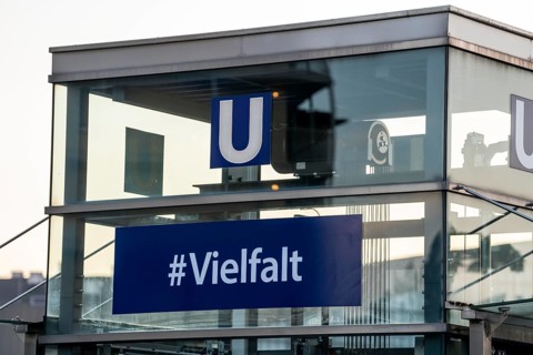Demo against the AFD party conference in the Grugahalle in Essen, the local public transport