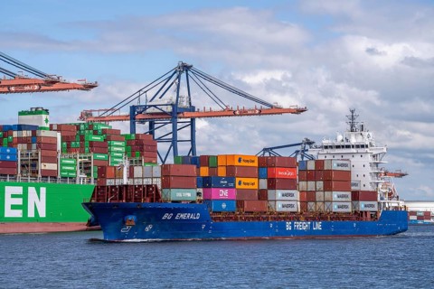 Euromax Container Terminal, BG Emerald of BF Fright Line, container feedership, container freighter