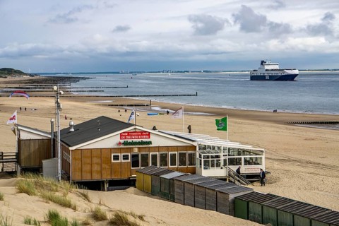 Beach restaurant, Strandpaviljoen De Zeeuwse Rivièra, on the North Sea beach near Zoutelande,