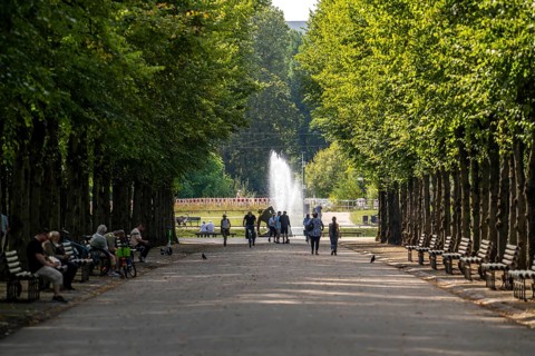 The Jägerhofallee in the Hofgarten, the central municipal park in Düsseldorf, view of the Jröner